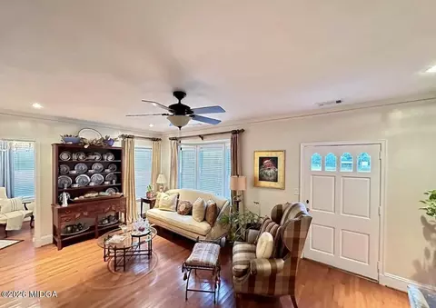 Entry Way - 94 3rd Ave, Mc Rae, GA 31055 photo 3 of 3