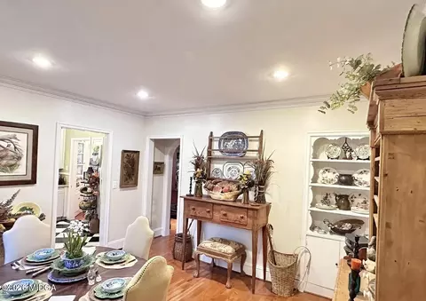 Dining - 94 3rd Ave, Mc Rae, GA 31055 photo 1 of 1
