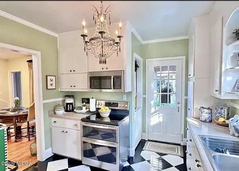 Kitchen - 94 3rd Ave, Mc Rae, GA 31055 photo 2 of 3