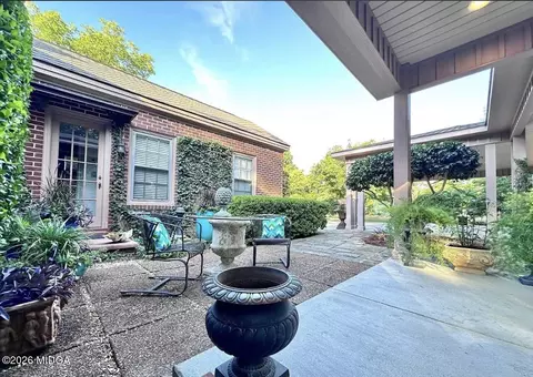 Exterior - 94 3rd Ave, Mc Rae, GA 31055 photo 3 of 15