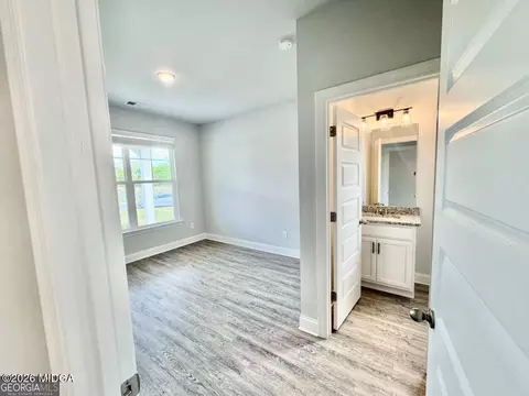 Bedroom - 140 Oak Dr, Gray, GA 31032 photo 2 of 5