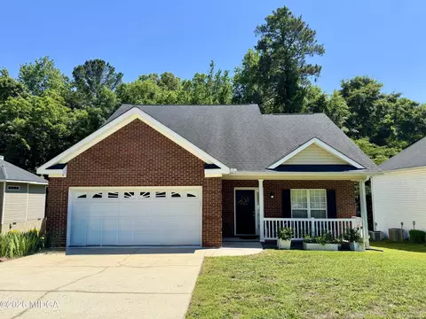 530 Sugarloaf Dr, Macon, GA 31204