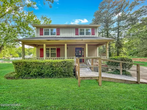 411 Edgewater Cir, Macon, GA 31220