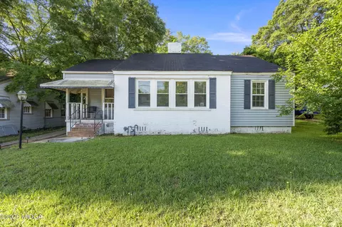 Exterior - 2668 Suwanee Ave, Macon, GA 31204 photo 2 of 5