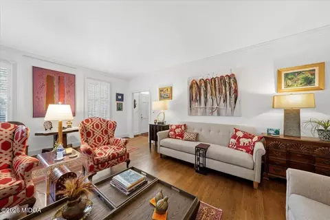 Living - 138 Covington Pl, Macon, GA 31210 photo 4 of 4