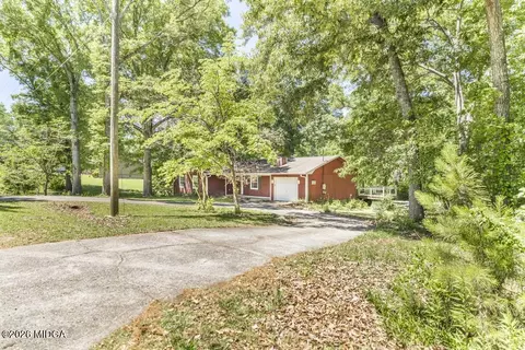 228 Lake Placid Dr, Bonaire, GA 31005