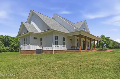 Exterior - 1695 Harper Rd, Perry, GA 31069 photo 2 of 17