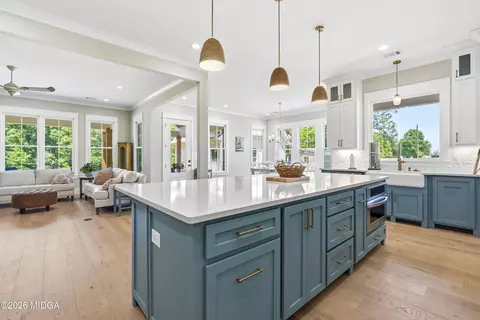 Kitchen - 1695 Harper Rd, Perry, GA 31069 photo 3 of 12