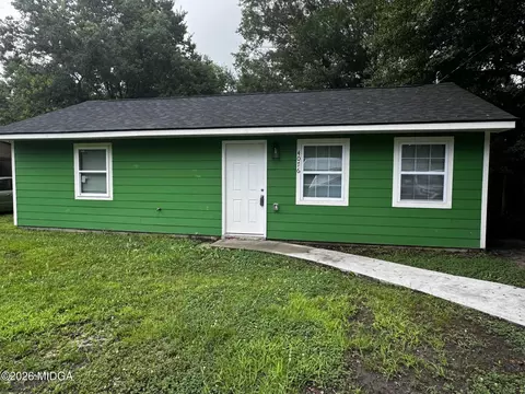 4076 Saint Charles Pl, Macon, GA 31206