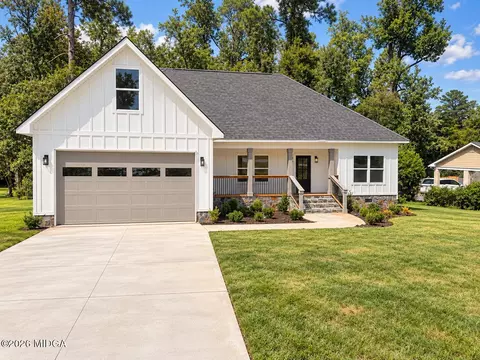 2927 Thornwood Dr, Macon, GA 31204