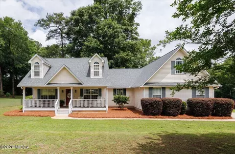 557 Aarons Cir, Gray, GA 31032