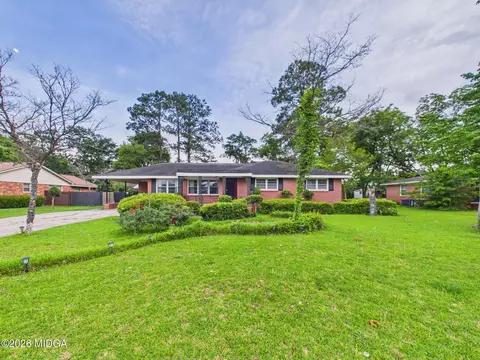 209 Bernard Dr, Warner Robins, GA 31093