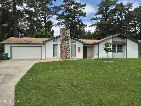 221 Gilchrist Dr, Warner Robins, GA 31093