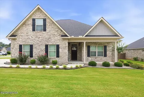 490 Barbara Ct, Forsyth, GA 31029