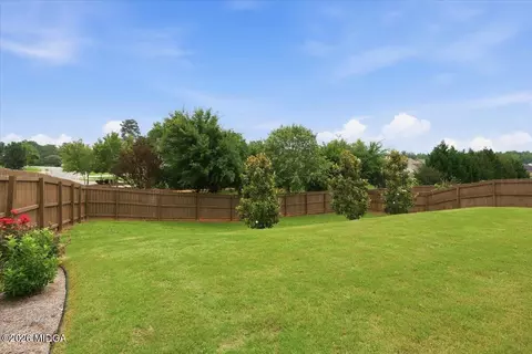Exterior - 490 Barbara Ct, Forsyth, GA 31029 photo 4 of 8