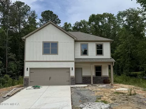 176 Country World Dr, Macon, GA 31211