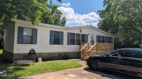 604 Richmond Hill Pkwy, Byron, GA 31008