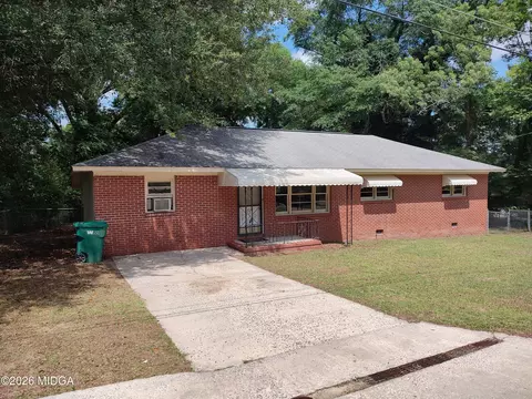 98 New St, Roberta, GA 31078