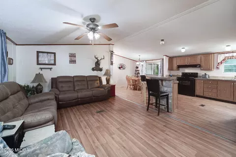 450 Lakeshore Dr, Jackson, GA 30233 photo 12