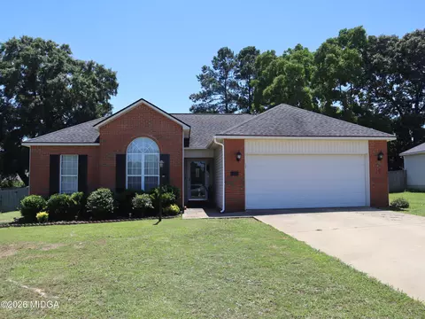 110 Roaring Forks Dr, Bonaire, GA 31005
