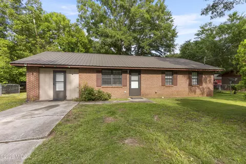 502 Peachtree St, Fort Valley, GA 31030