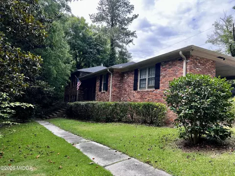 5038 Wingate Dr, Macon, GA 31210