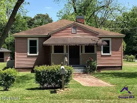 124 Meadowdale Dr, Warner Robins, GA 31088