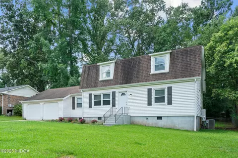 3268 Misty Valley Dr, Macon, GA 31204