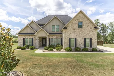 241 Lannington Dr, Lizella, GA 31052