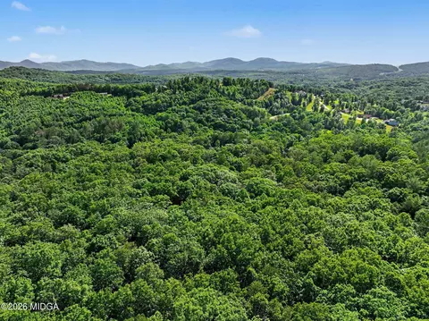 230 Rushing Water Dr, Blairsville, GA 30512