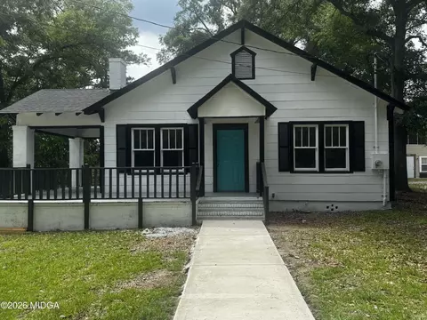 866 Roseview Dr, Macon, GA 31217