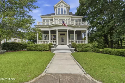 605 Arlington Pl, Macon, GA 31201
