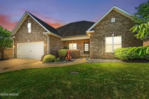 504 Falls Dr, Bonaire, GA 31005
