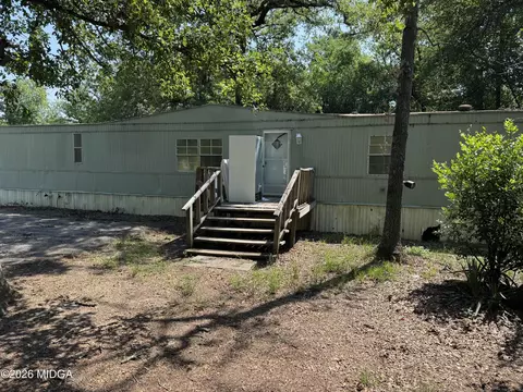 211 Largo Dr, Macon, GA 31217