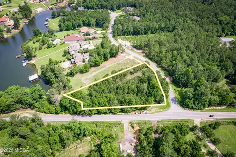 101 Nautica Pt, Macon, GA 31220
