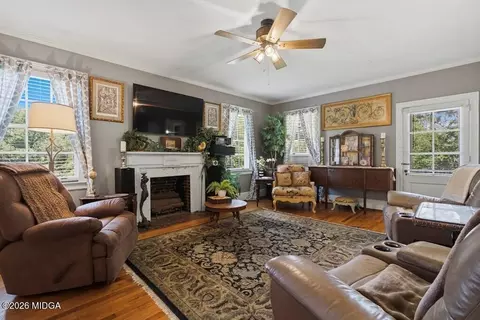 Living - 3155 Ingleside Ave, Macon, GA 31204 photo 7 of 8