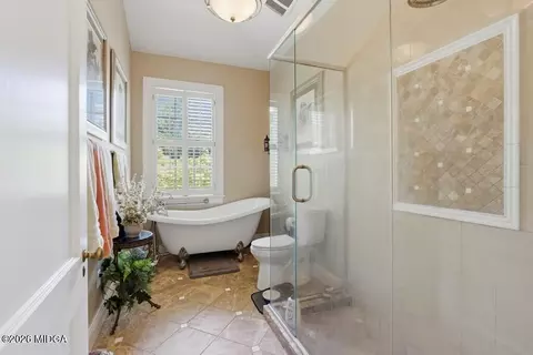 Bath - 3155 Ingleside Ave, Macon, GA 31204 photo 7 of 7