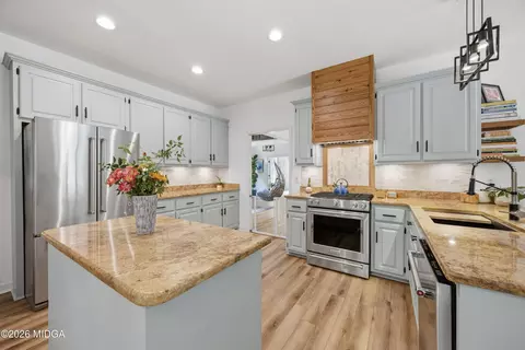 Kitchen - 125 Hampton Ridge Rd, Macon, GA 31220 photo 1 of 6