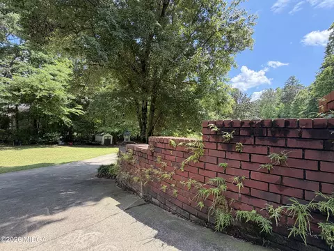 Exterior - 125 Hampton Ridge Rd, Macon, GA 31220 photo 9 of 22
