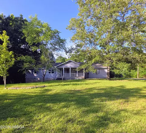 233 Jones Mill Cir, Gray, GA 31032