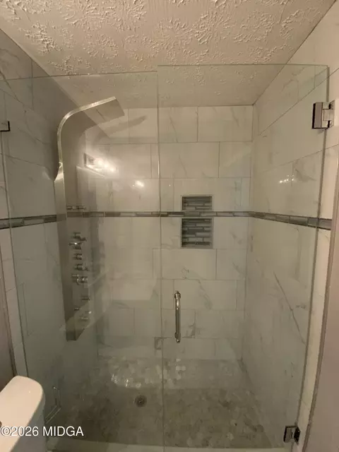 Bath - 6026 Bashon Ct, Macon, GA 31210 photo 1 of 4
