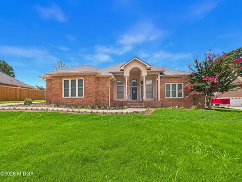 115 Raintree Dr, Warner Robins, GA 31088