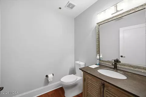 Bath - 522 Cherry #301, Macon, GA 31201 photo 4 of 4
