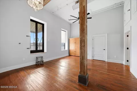 522 Cherry #301, Macon, GA 31201