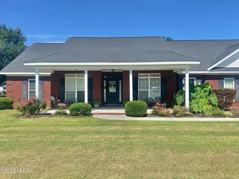 304 Dixieland Dr, Byron, GA 31008