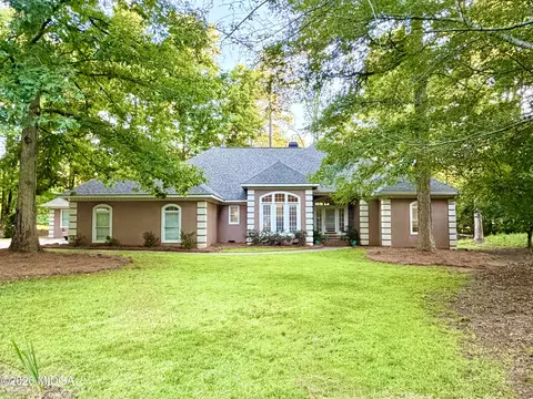 208 Cedar Knls, Macon, GA 31220