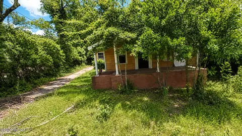 Exterior - 310 Edwards Ave, Macon, GA 31204 photo 4 of 5