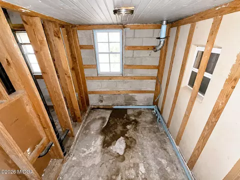 Bath - 310 Edwards Ave, Macon, GA 31204 photo 1 of 4