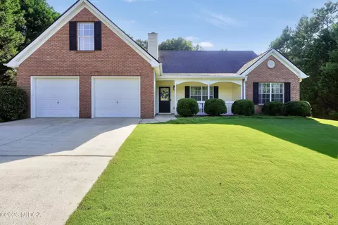 571 Brewer Dr, Locust Grove, GA 30248