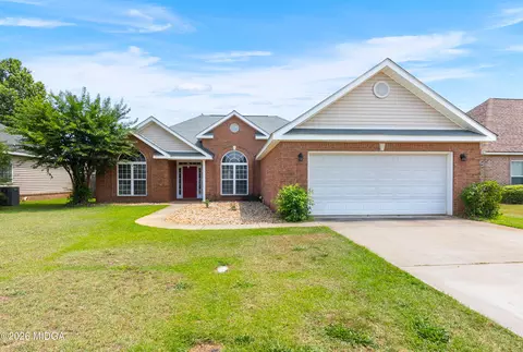 125 Emberly Ln, Warner Robins, GA 31088